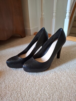 Franco Sarto “Cicero” Women's Size 9m Closed Toe Heels Black