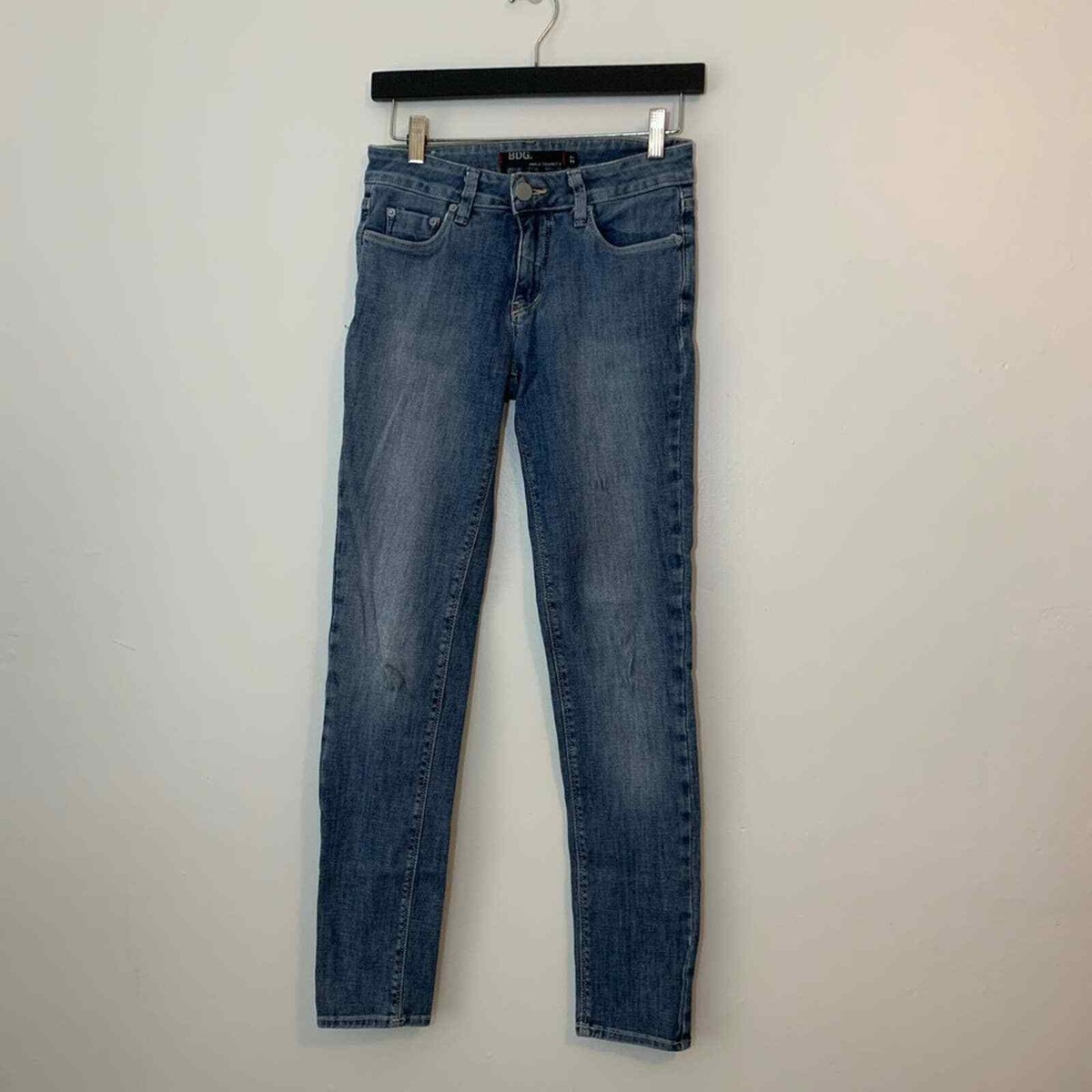 BDG Mid Rise Ankle Cigarette Jeans 27
