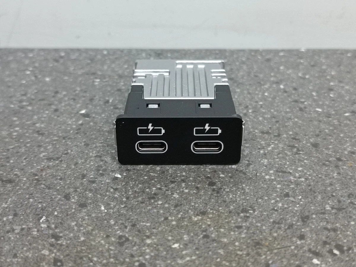 Original BMW Universal USB Type C Dual Buchse Anschluss 