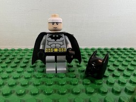 LEGO Batman Minifigure Classic 2006 Light Gray Suit 7780 7779 7782