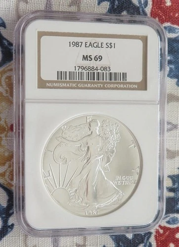1987 - SILVER AMERICAN EAGLE -MS69 - NGC - One Dollar- .999 1oz