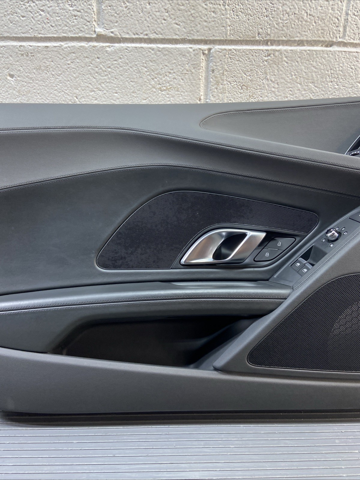 Audi R8 2016-2024 Front Left Door panel Black