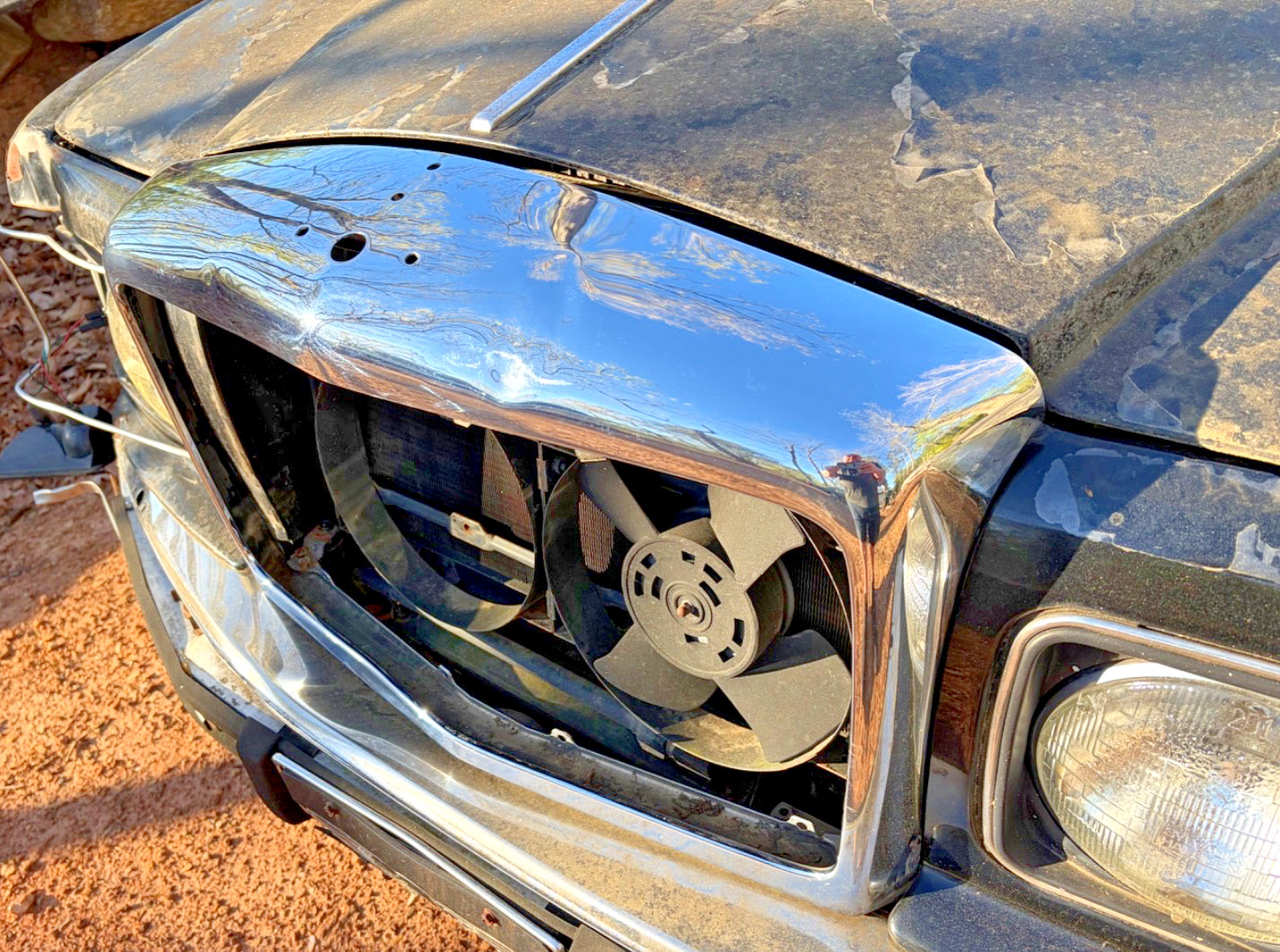 BENTLEY MULSANNE TURBO R GRILL SHELL. THE LARGEST ROLLS ROYCE INVENTORY ON EARTH