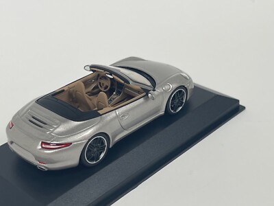 1/43 Minichamps Porsche 911 Carrera Cabriolet 2012 Silver