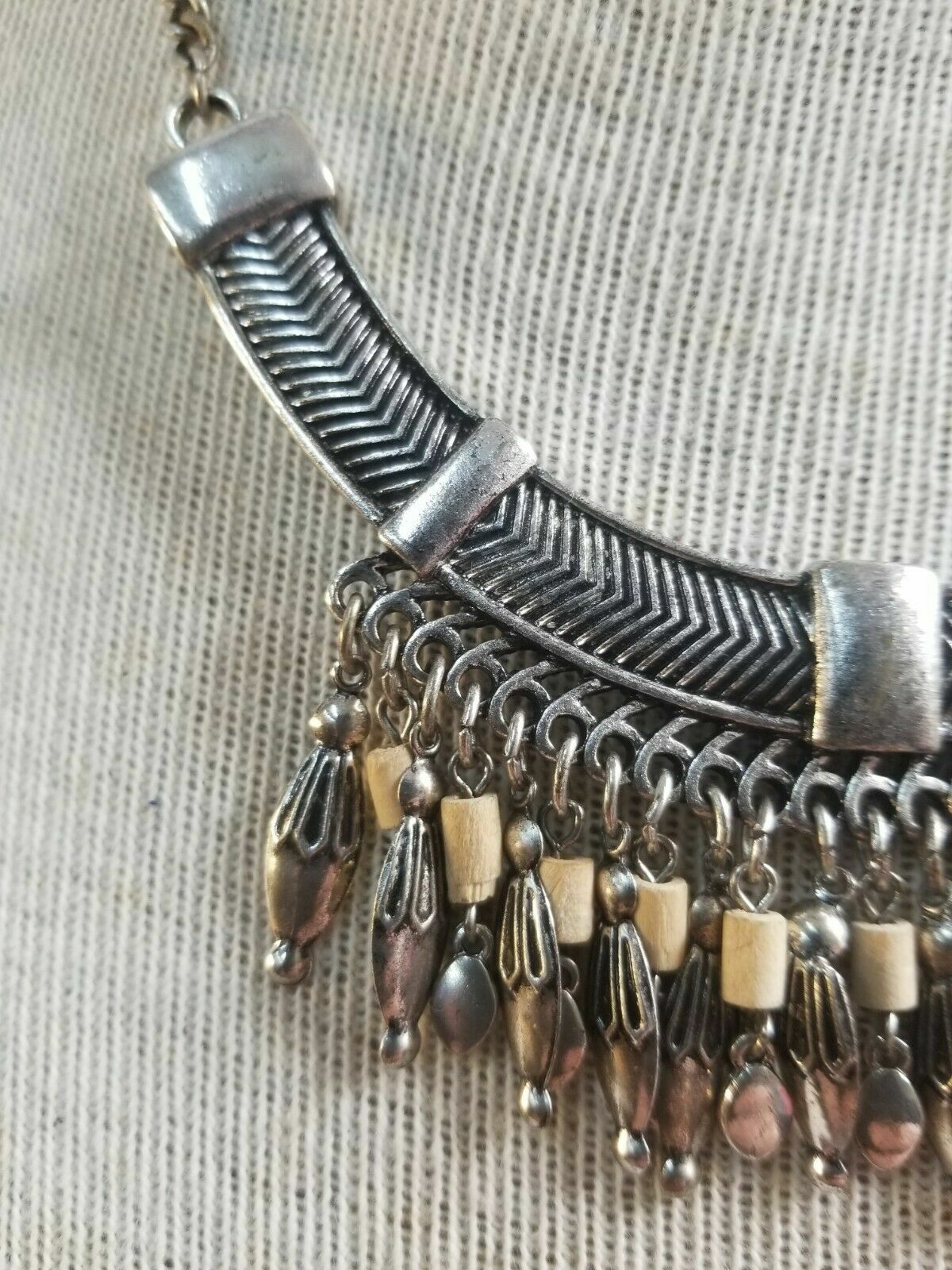 AMERICAN EAGLE Signed Silvertone Statement Neckla… - image 3