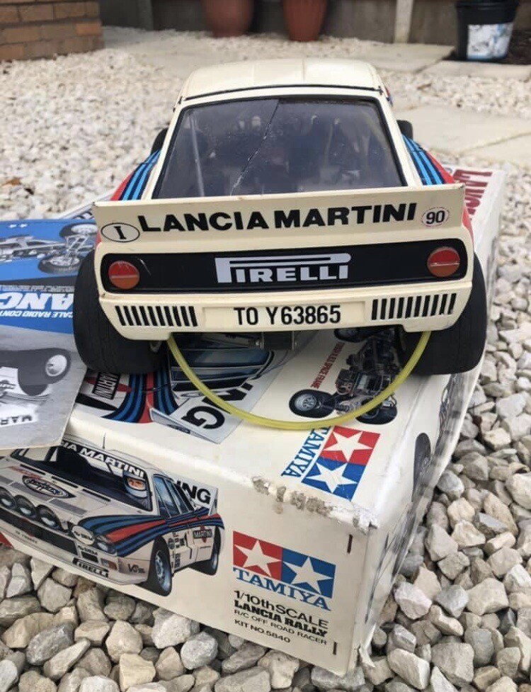 TAMIYA Lancia Martini ラリーカー Tamiya Lancia 037 1/10 4WD Electric Rally Car Kit (TA-02S