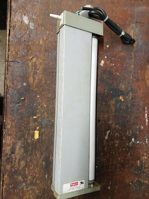 HOFFMAN A-LF16D18 120VAC 60HZ   Lighting Enclosure auto on switch 