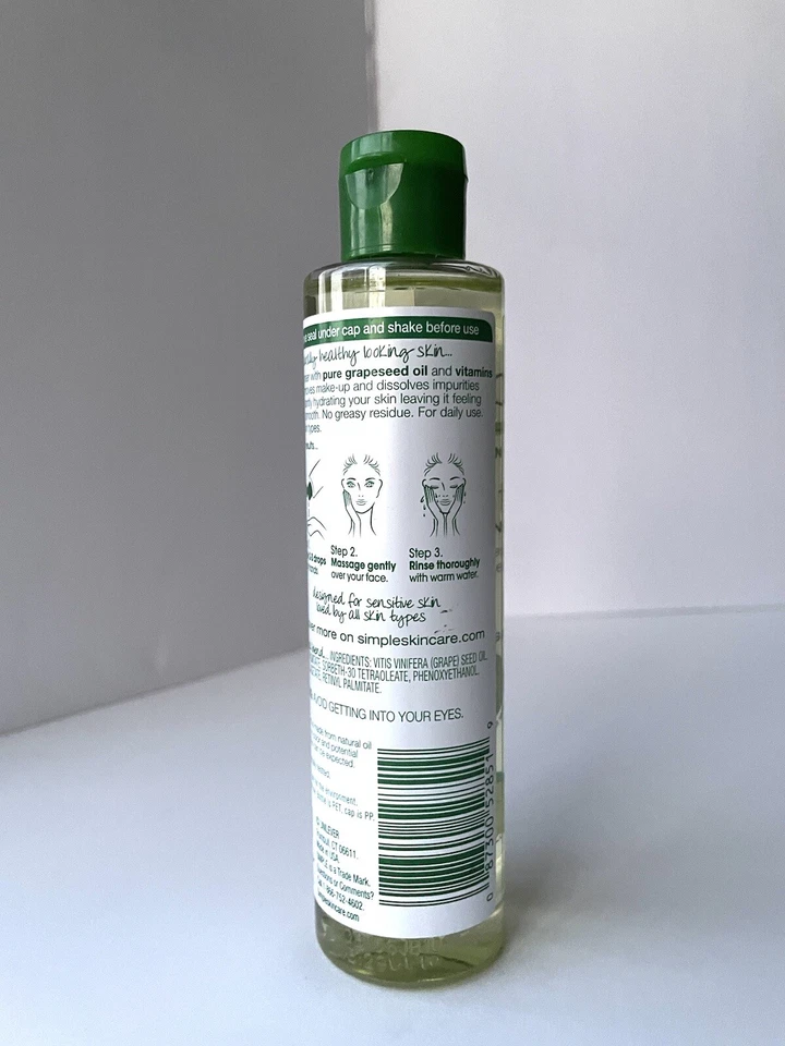 Aceite limpiador hidratante Simple Sensitive Skin Experts 4,2 oz./125 ml Foto 2 de 2