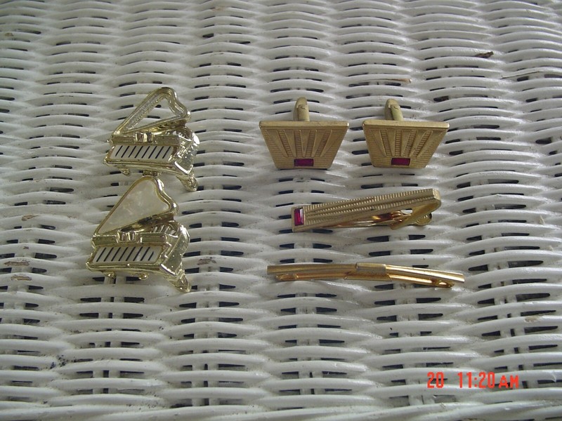 Vintage Goldtone Cufflink Tie Bar Set Red Stone, Swank Tie Bar, Piano Pins