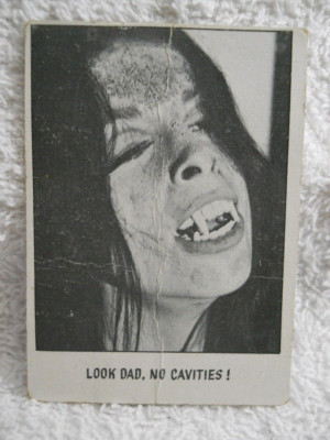 Vampire Monster Card 1973 You'll Die Laughing #42   Look Dad, No Cavities!
