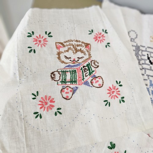 Vintage Embroidered Panels Anthropomorphic Kittens Humpty Dumpty - Picture 6 of 11