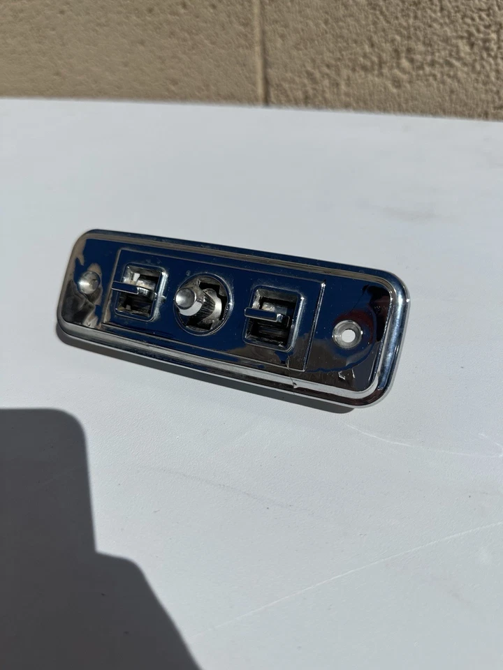 Oldsmobile Delta Ochenta y Ocho 88 1986-1991 Interruptor de asiento eléctrico cromado/original Foto 3 de 4