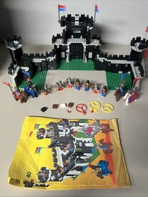 LEGO Castle Black Knights: Black Monarch's Castle 6085 (1988) Retired. See descr