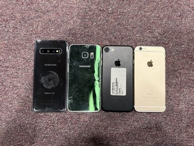 Lot Of 4 Phones Samsung Apple READ DESC