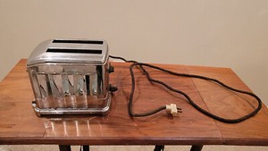 Vintage McGraw Electric Toaster   Deco Style  2 slice