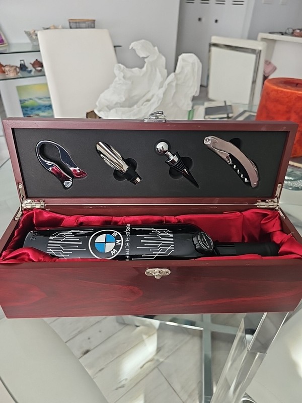 BMW Wine Caddy New with Accessories