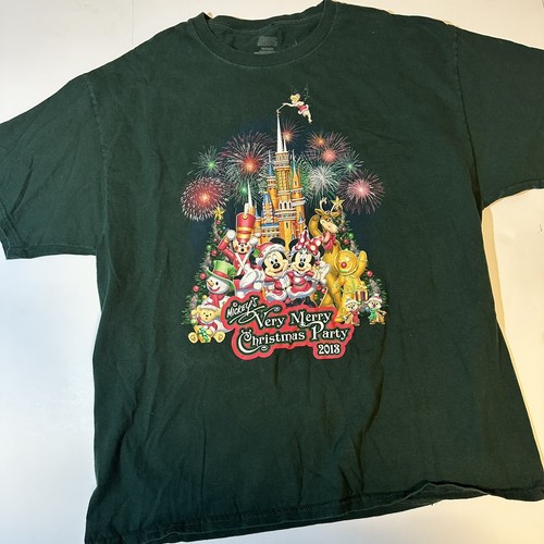 Mickey's Very Merry Christmas Party 2013 T Shirt Walt Disney World Green Sz M/L