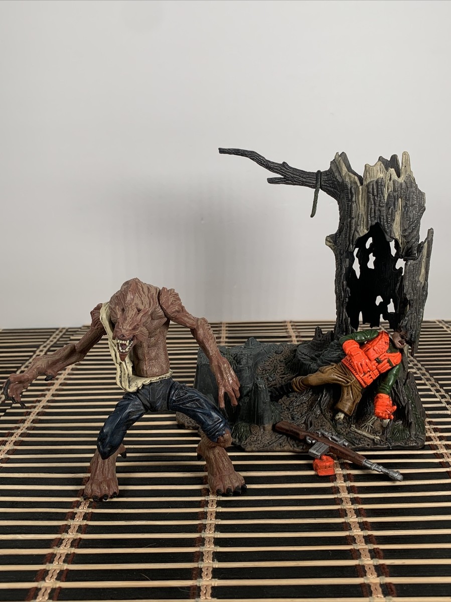 McFarlane Monsters Werewolf Playset Action Figure Set Series 1