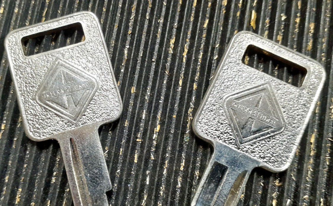 Freightliner-White-Freightliner-Keys-Lost keys Replaced-Extra keys