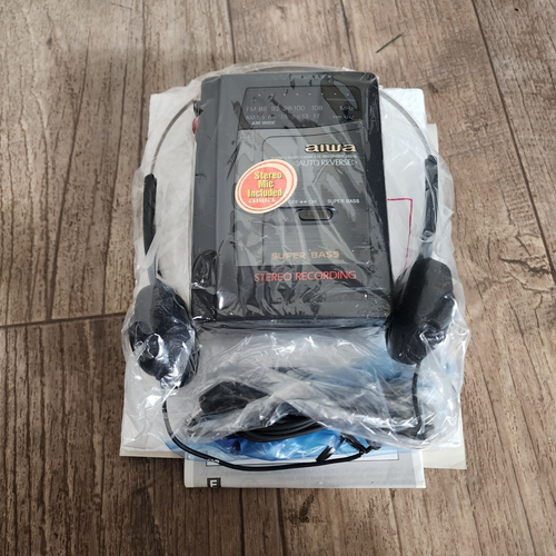 Vintage AIWA HS-JS215 Stereo Radio Cassette Tape Recorder - NOS - Picture 2 of 5