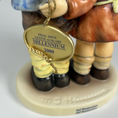 Goebel Hummel "Auf Wiedersehen" #153 Figurine Final Issue TMK8 5.5” Tall 2000 - Picture 11 of 11