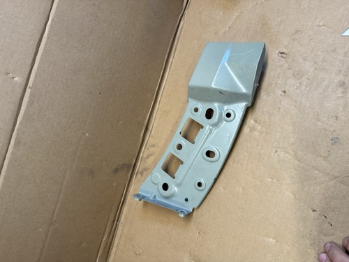 VW Crafter 7C MAN TGE Halter Kotflügel Vorne Rechts Original 7C0821110B