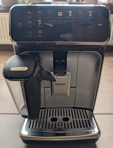 Philips Latte Go 5500 Series schwarz, gepflegt, gereinigt, mit Zubehör
