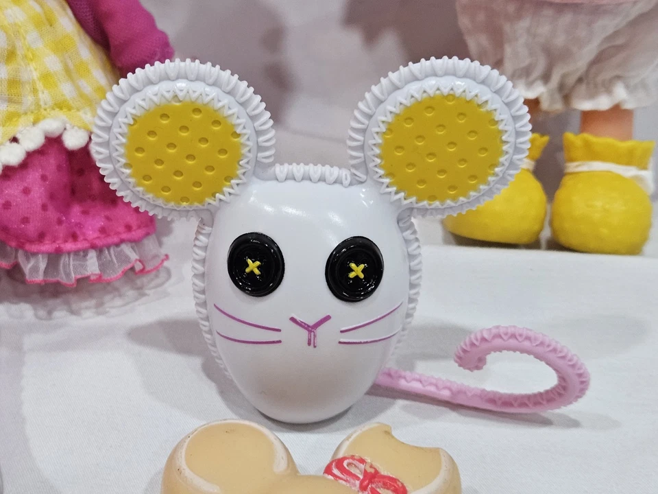 Lalaloopsy Crumbs Sugar Cookie & Sprinkle Spice Dolls with Pets – MGA  - Image 3 of 4