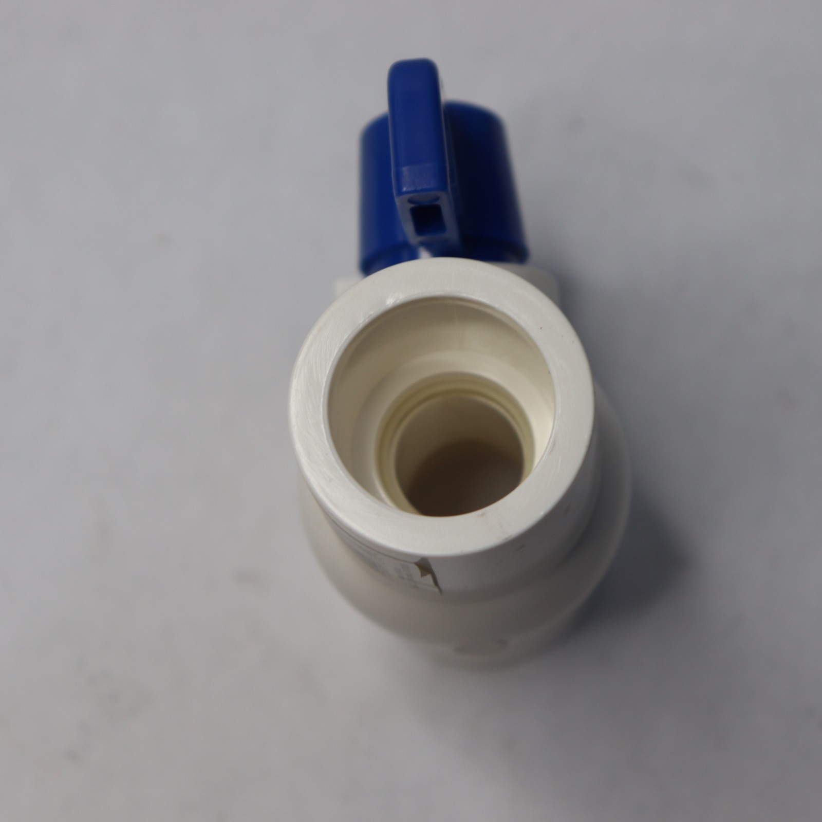 Pro Line Full Port Slip Ball Valve 1/4 Turn Lever PVC 1-1/2" 107-637HC