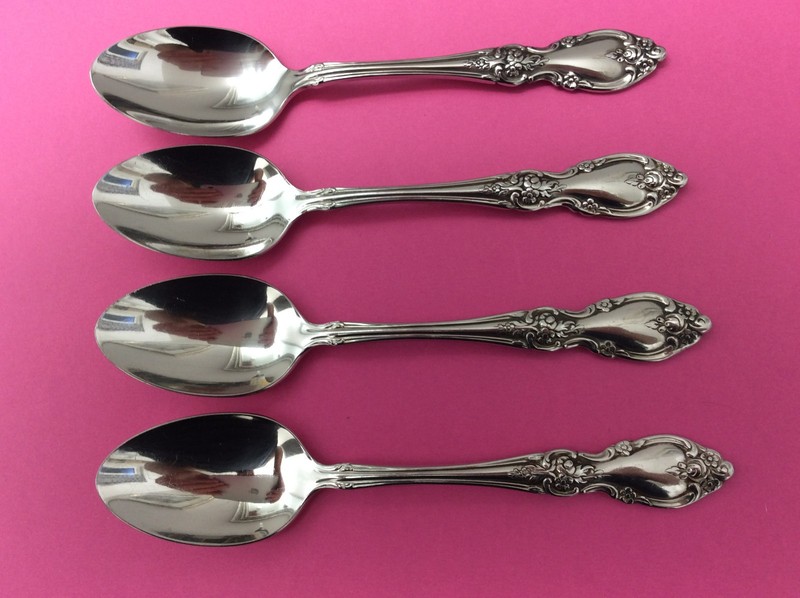 4 Oneida Community LOUISIANA Stainless Teaspoons