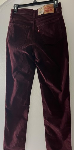 Jean de pana Levi Strauss 724 para mujer talla 2 Borgoña tiro en H recto ajustado W26 L32 - Imagen 7 de 7