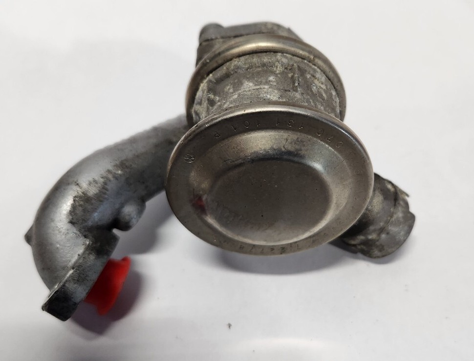 2005-10 BENTLEY CONTINENTAL LEFT SIDE ENGINE AIR PUMP CHECK VALVE 07C13116D