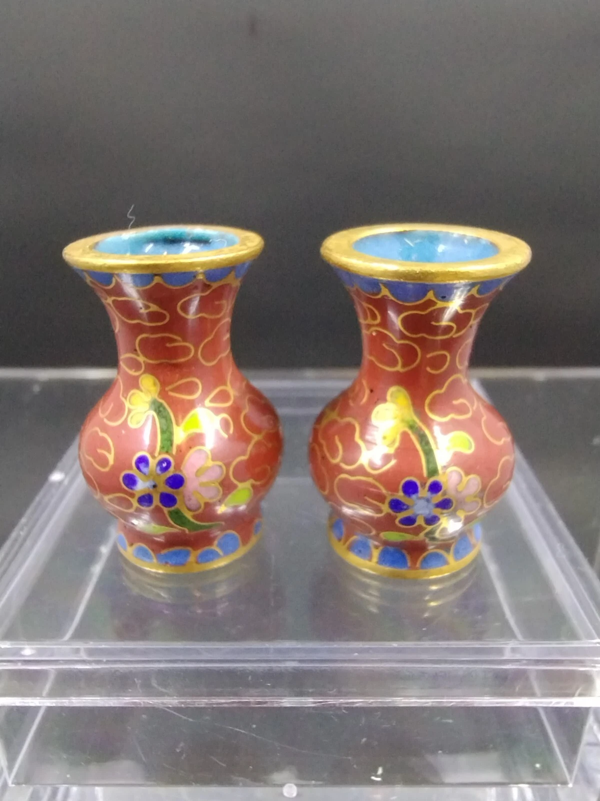PAIR of Vintage Dollhouse Miniature Floral Brass and Enamel Cloisonne Vases 1:12
Opens in a new wind