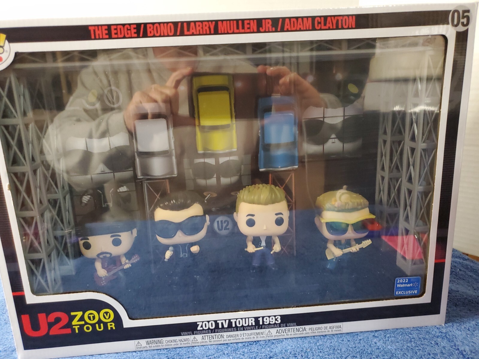 Funko Pop  Moment Deluxe: U2  in Concert #05 Limited Edition Walmart Exclusive