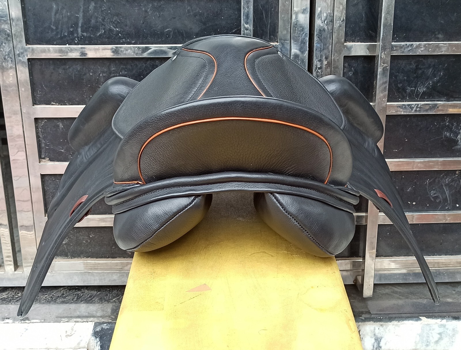 Leather Dressage Monoflap Saddle Brand New Adjustable Gullets, Size 17" to 18"