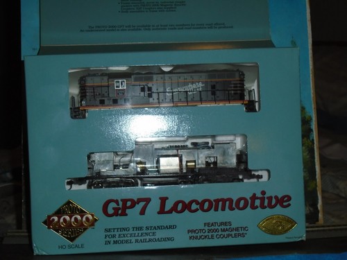 PROTO 2000 LIMITED EDITION HO SCALE #23558 GP7 CB&Q #209 - Picture 3 of 3