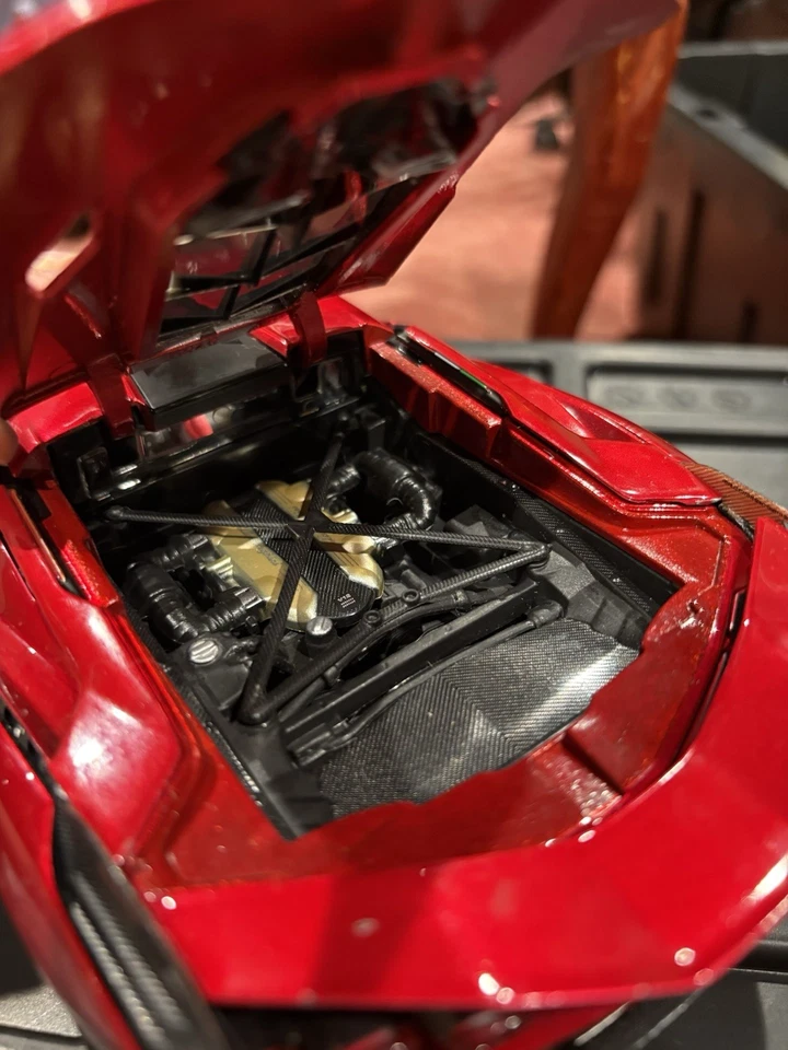 Modelo fundido a presión Lamborghini Siam FKP 37 rojo escala 1:18 de Bburago Foto 3 de 4