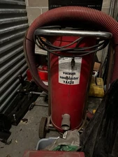 Vacuum Sandblaster