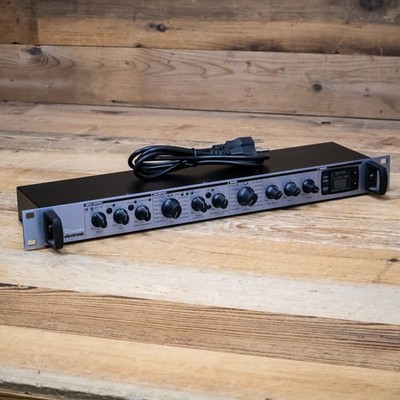 TC Electronic M300 Dual-Engine Multi-Effects Rack Processor FX M-300 U281911