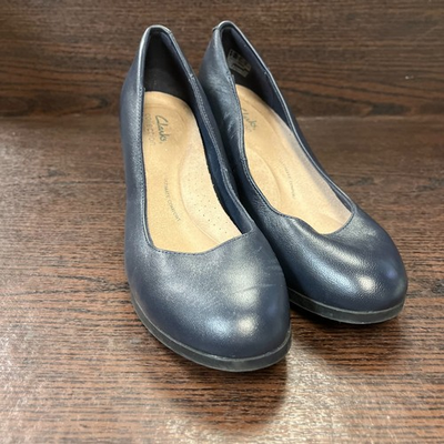#ad Clarks Women Pumps Size 7W Blue Leather Cuir Marine Bayla Skip 261741075045 $19.99