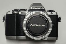 OLYMPUS OM D E M10 Silver Double Zoom Kit From Japan