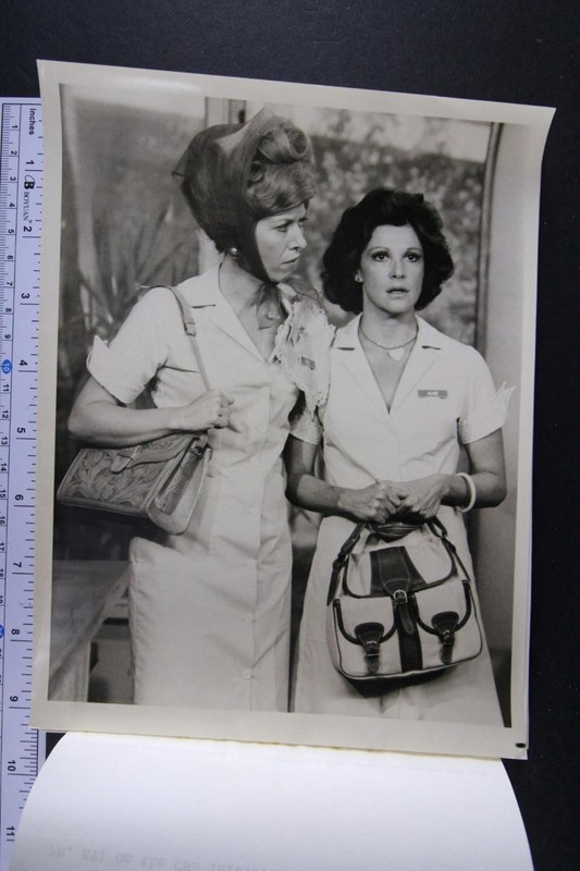 Five 1976 ALICE Type 1 TV Press Photos~VIC TAYBACK~LINDA LAVIN~HOLLIDAY~(id3248)
