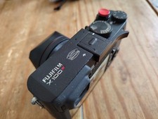 Fujifilm X100f - 12700 Shutter Count - Case - 2x Hoods & 3x Batteries - 1 Issue