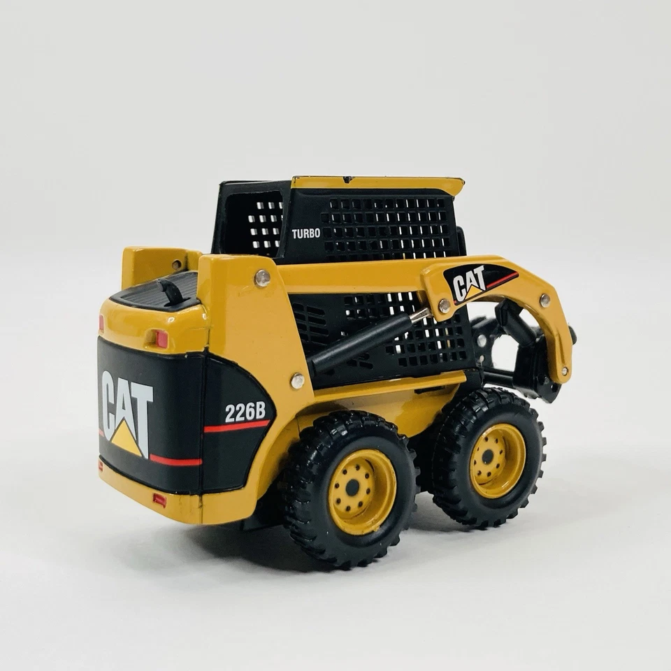 Norscot 1/32 Scale Diecast Cat 226B Turbo Skid Steer Loader Excellent No-Bucket - Image 3 of 4