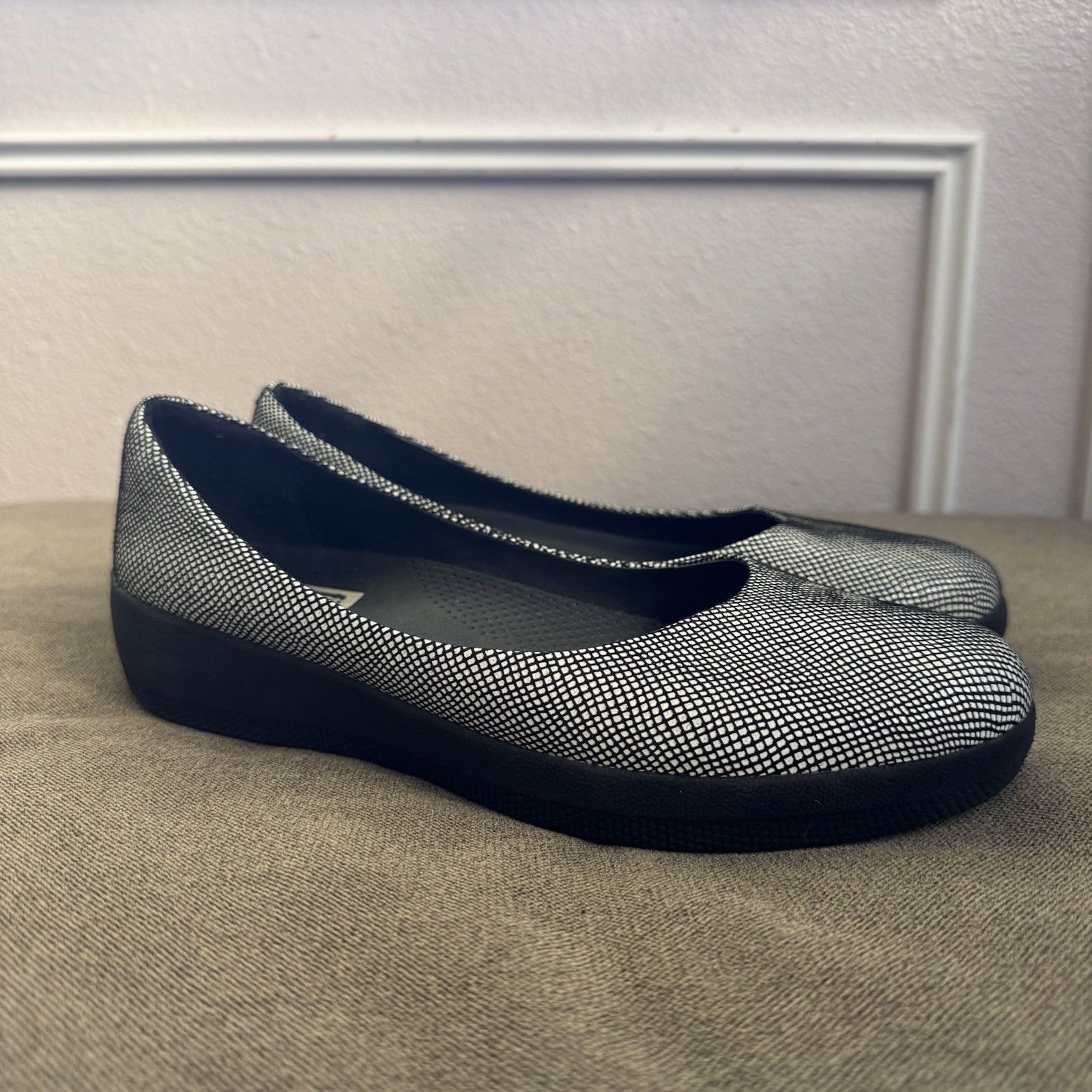 FitFlop Super Bailarina Ballet Pisos Negro Lámina Cómoda Sin Cordones Para Mujer 6.5
