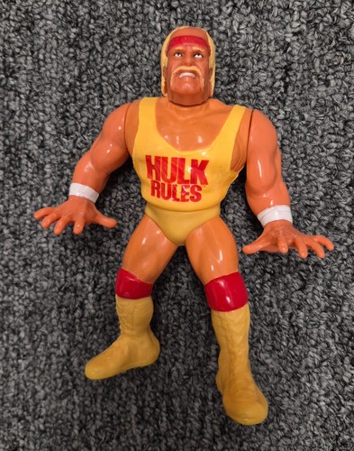 WWF Hasbro  Hulk Hogan Action Figure 1990 Series 1...