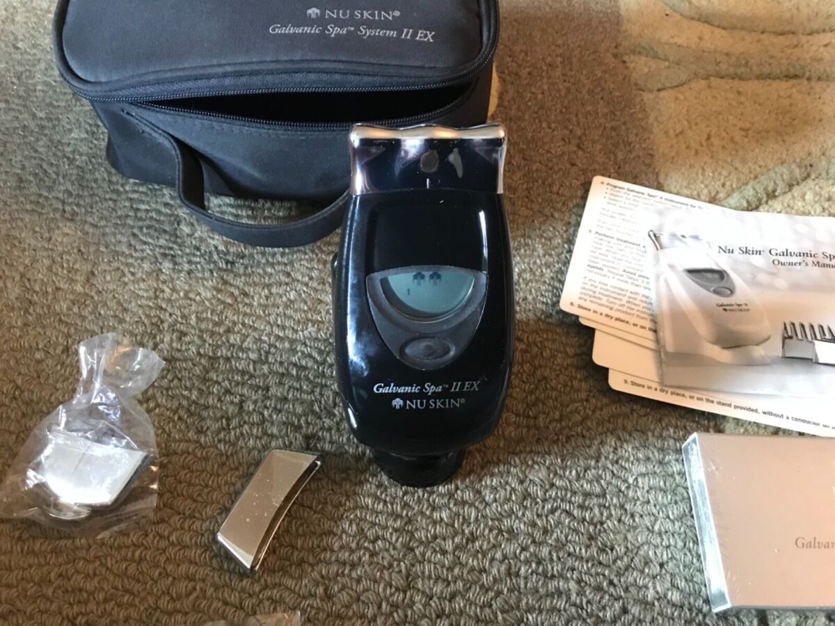 Nu Skin Nuskin Ageloc Galvanic Spa System II black used with Nu Skin Nuskin Ageloc Galvanic Spa System II black used with