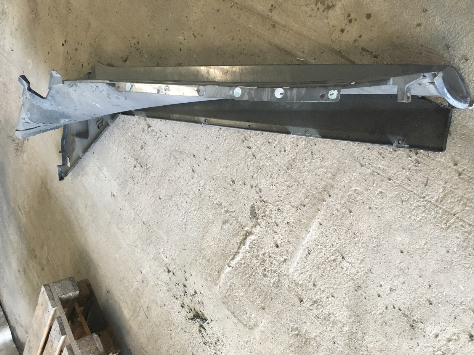 07 08 09 10 LAMBORGHINI MURCIELAGO LP640 OEM LEFT ROCKER MOULDING SKIRT 