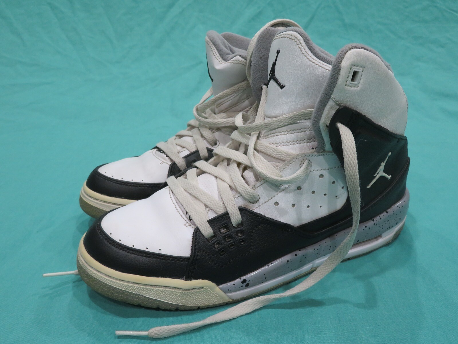 boys jordan baseball cleats