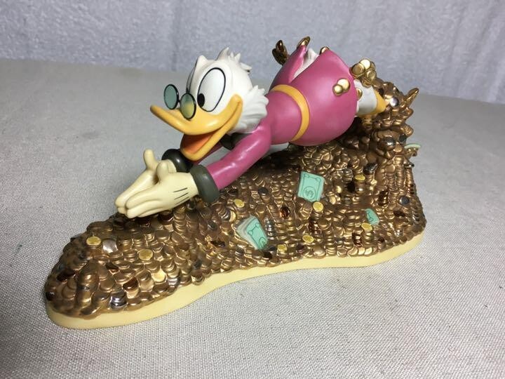 wdcc スクルージーマクダック　a pool of riches WDCC Figurine Scrooge McDuck A Pool Of Riches | eBay